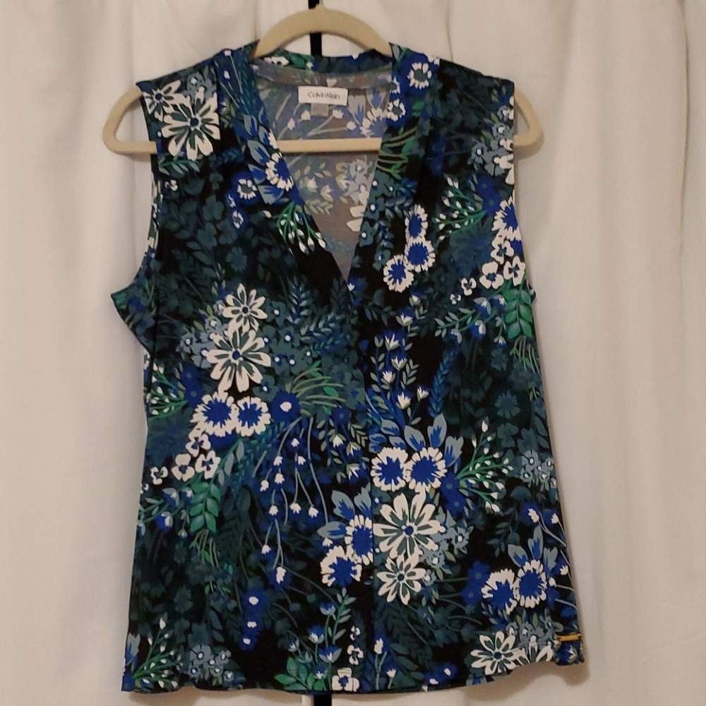 Calvin Klein sleeveless blouse L
